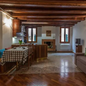 Appartamento Calle Del Forno, Venezia